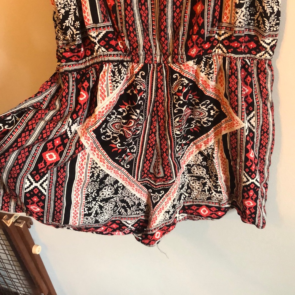 Romper - Picture 2 of 5